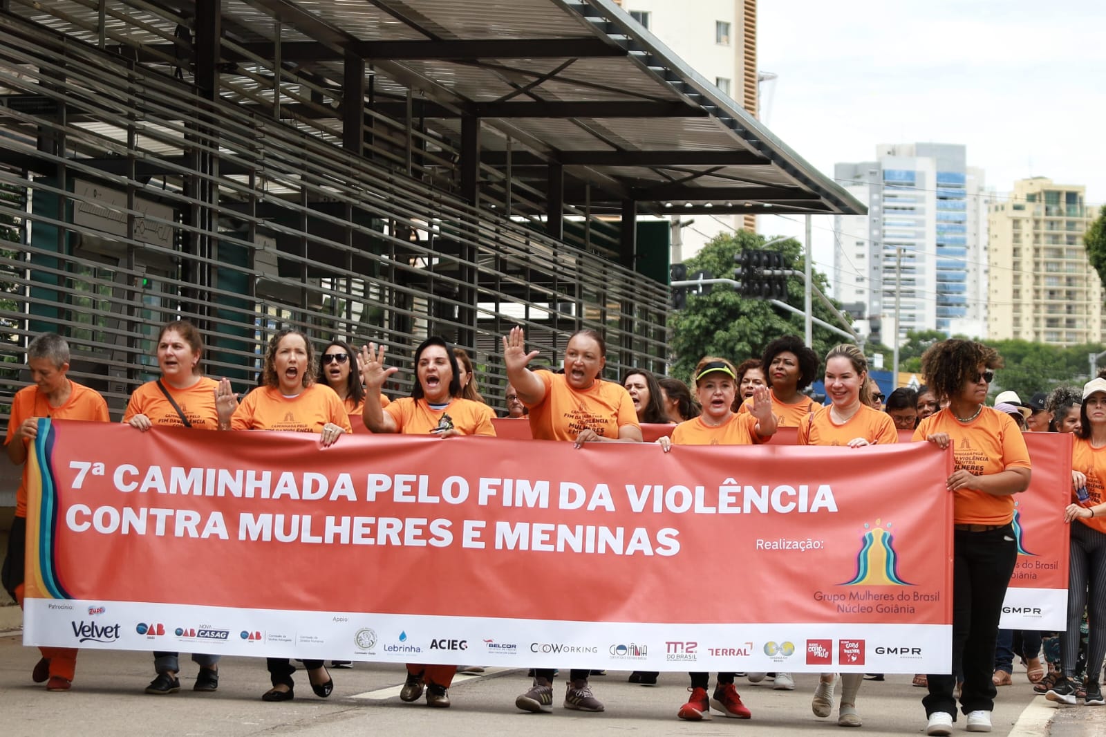 Dê seu passo no Combate à Violência Contra Mulheres e Meninas 