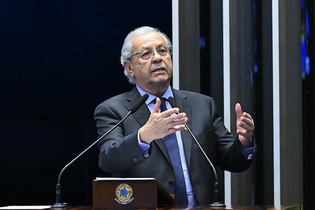 Após cobrança de Jayme Campos, Congresso promulga a PEC dos Professores