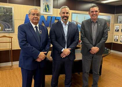Jayme Campos e Juarez Costa pressionam DNIT por avanços nas obras da BR-158