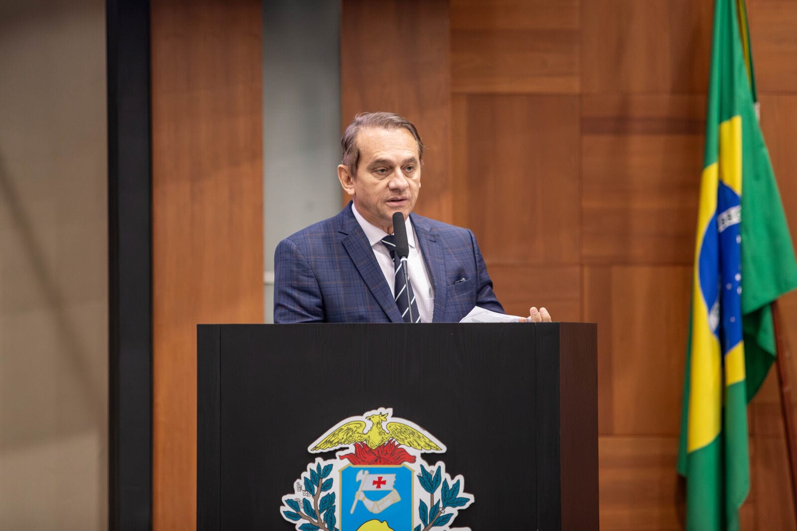 Wilson Santos defende reajuste maior da RGA e destaca R$ 11 bilhões em caixa do Estado