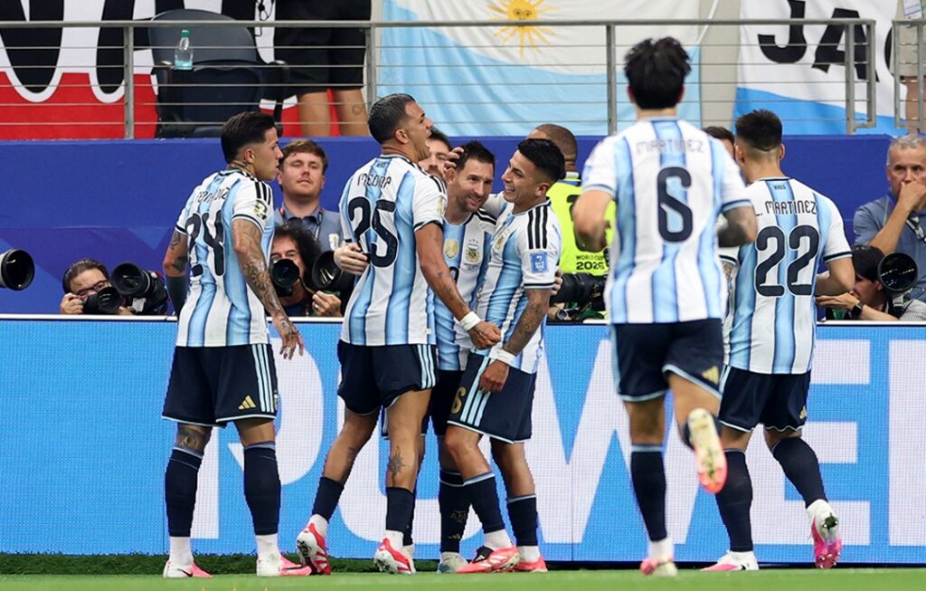 Austrália e Egito, Argentina e Cabo Verde, Colômbia e Gana jogam hoje