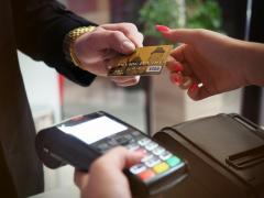 Consumidor 4.0: IA, golpes digitais e compras por impulso mudaram o consumo em 2026