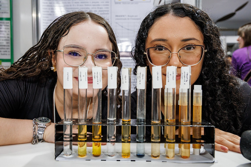 Estudantes de MT apresentam projetos científicos na FEBRACE 2026, maior feira pré-universitária de ciência e engenharia do país