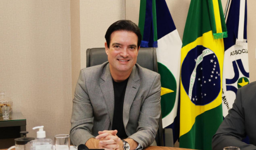 Gestão de Léo Bortolin leva AMM a filiação de 100% das cidades do estado