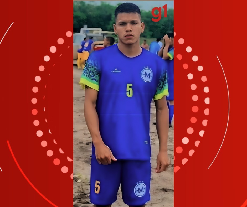 Jogador de futebol morre após bater moto contra cavalo em MT