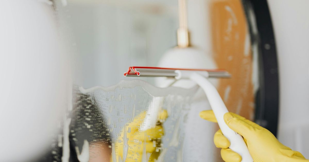 Manter a casa arrumada o tempo todo pode ser uma forma de regular emoções, segundo especialistas
