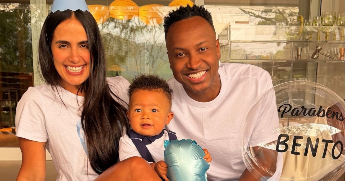 Carol Peixinho e Thiaguinho celebram 1 ano do filho em festa intimista