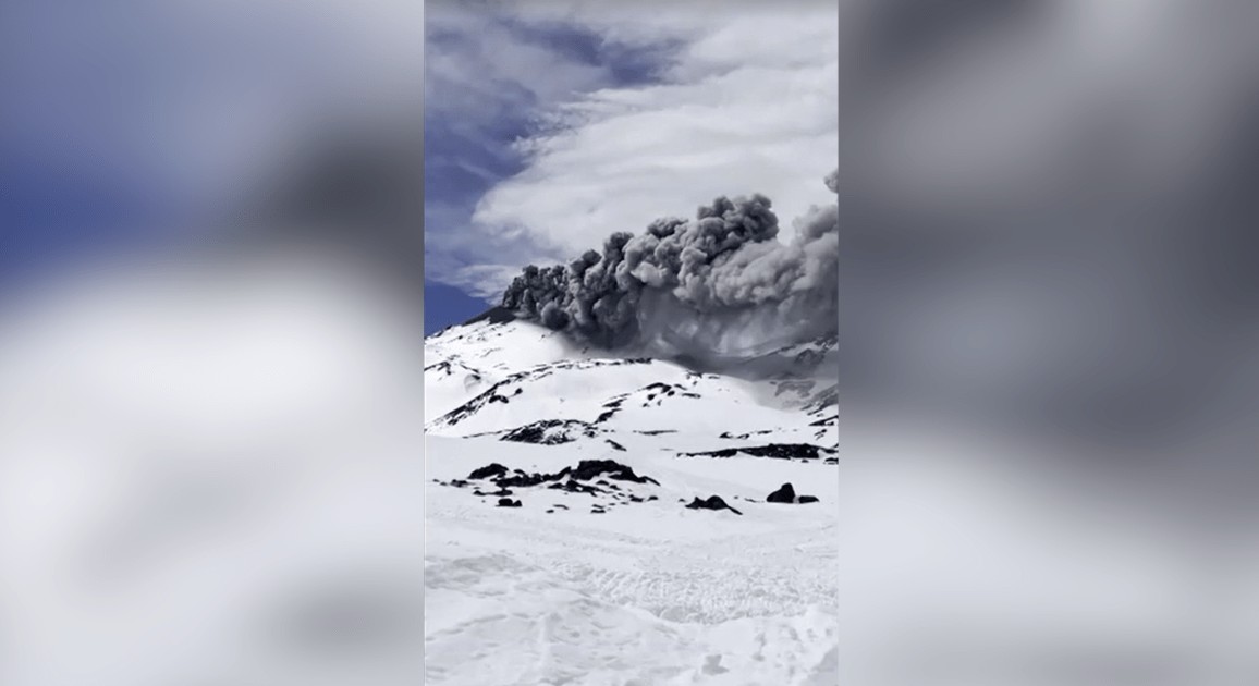 Vídeo mostra fumaça subindo do vulcão Chillán, no Chile, após erupção; veja