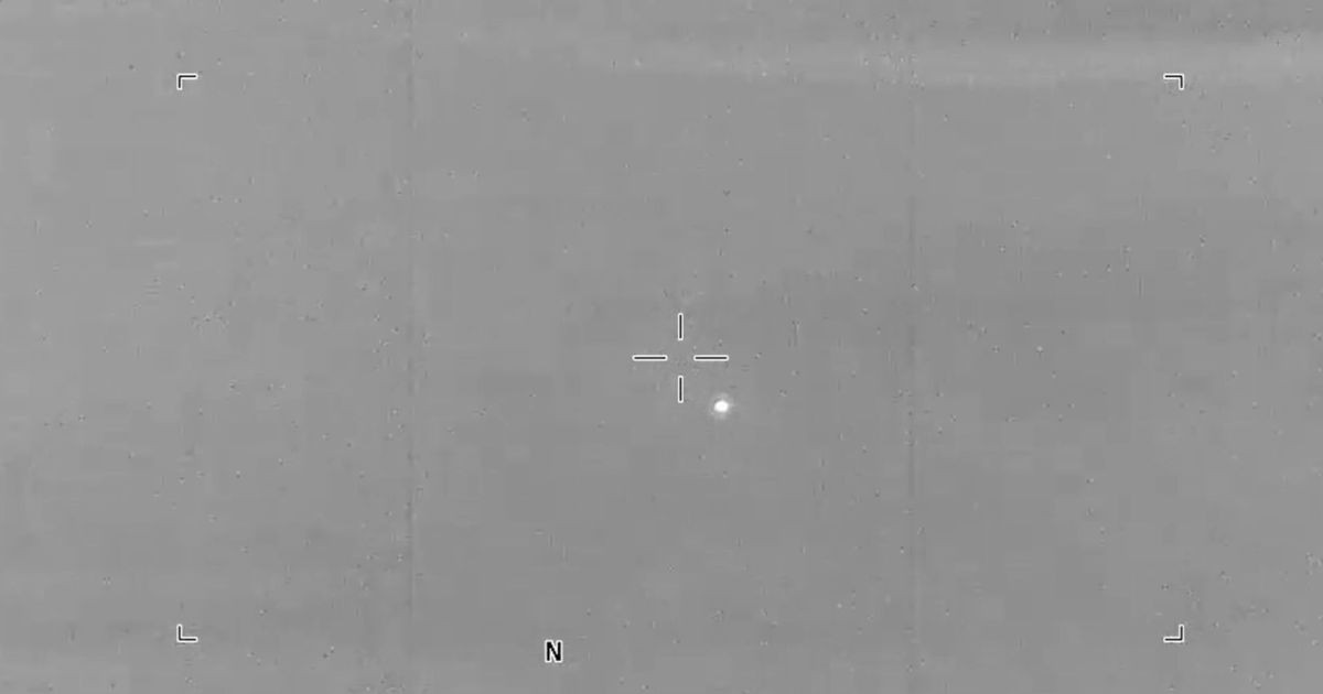 OVNI circular foi perseguido pelos EUA no Oriente Médio em 2025 e teria chegado a 800 km/h; veja vídeo