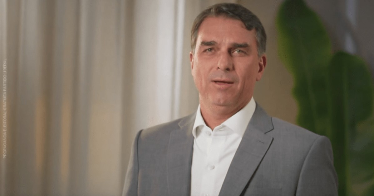 Flávio atinge 59% de probabilidade de vitória na Kalshi e 58% no Polymarket