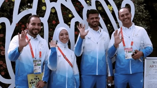 Dupla síria deixa campo de refugiados em busca de sonho no taekwondo