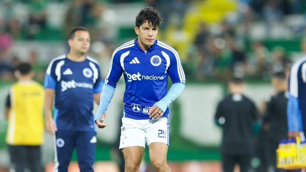 Cruzeiro elogia regra da CBF que limita estrangeiros no futebol brasileiro