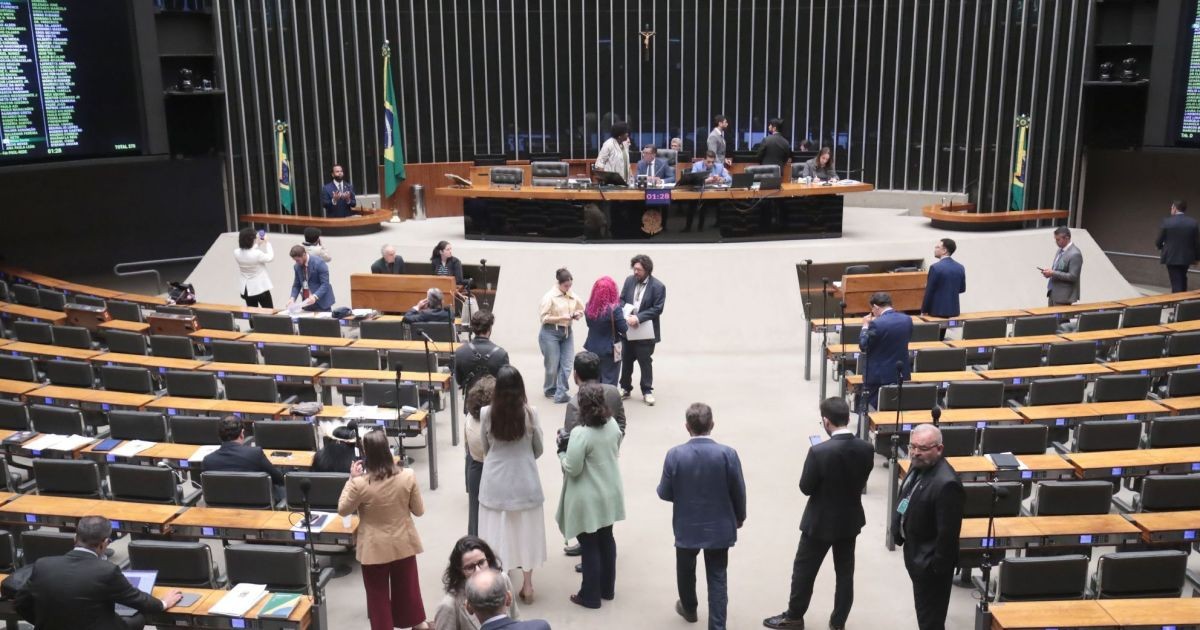 Câmara reduz jornada presencial dos servidores em período eleitoral