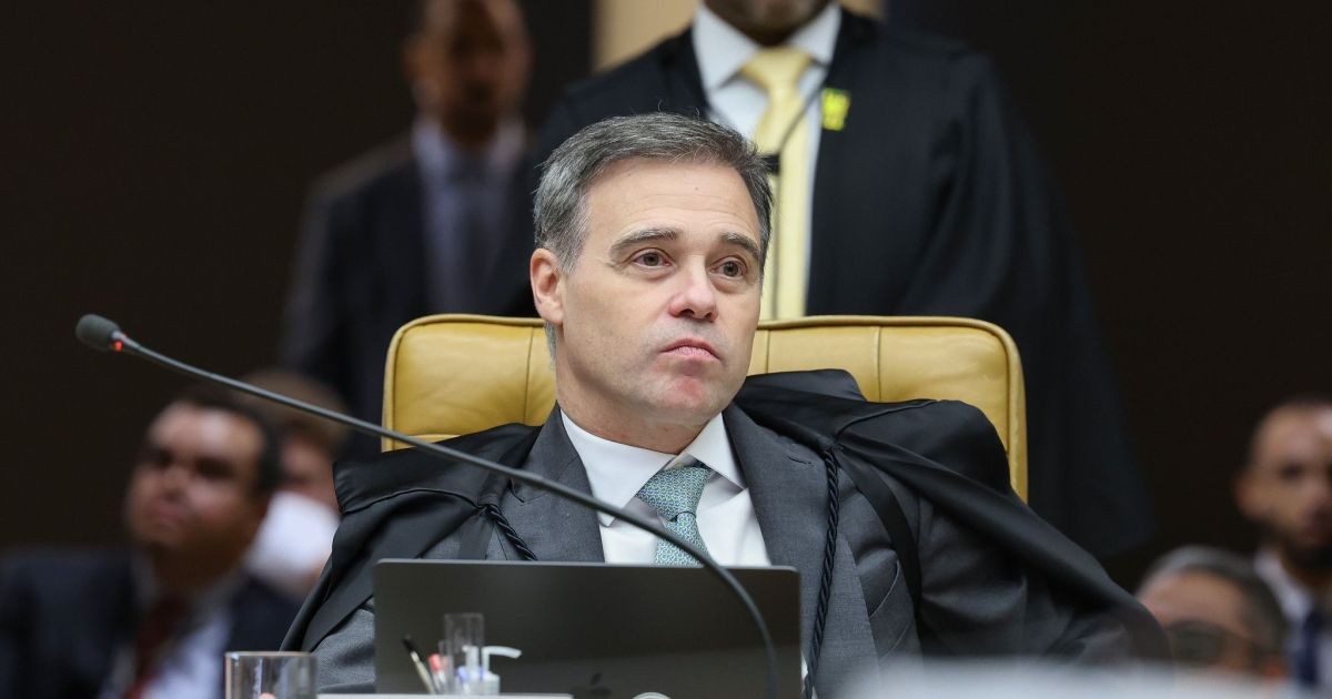 Mendonça diz que Moraes usou relatórios da PF como “peça de intimidação”