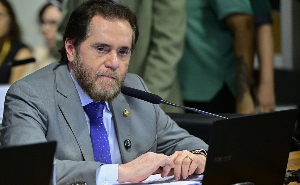 Quem é Plínio Valério, candidato ao Senado pelo Amazonas