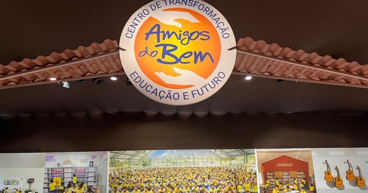 ONG Amigos do Bem reúne três mil empresários em SP para jantar beneficente