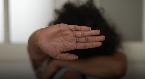 Violência política contra mulheres cresce 380% em relação a 2024, diz TSE