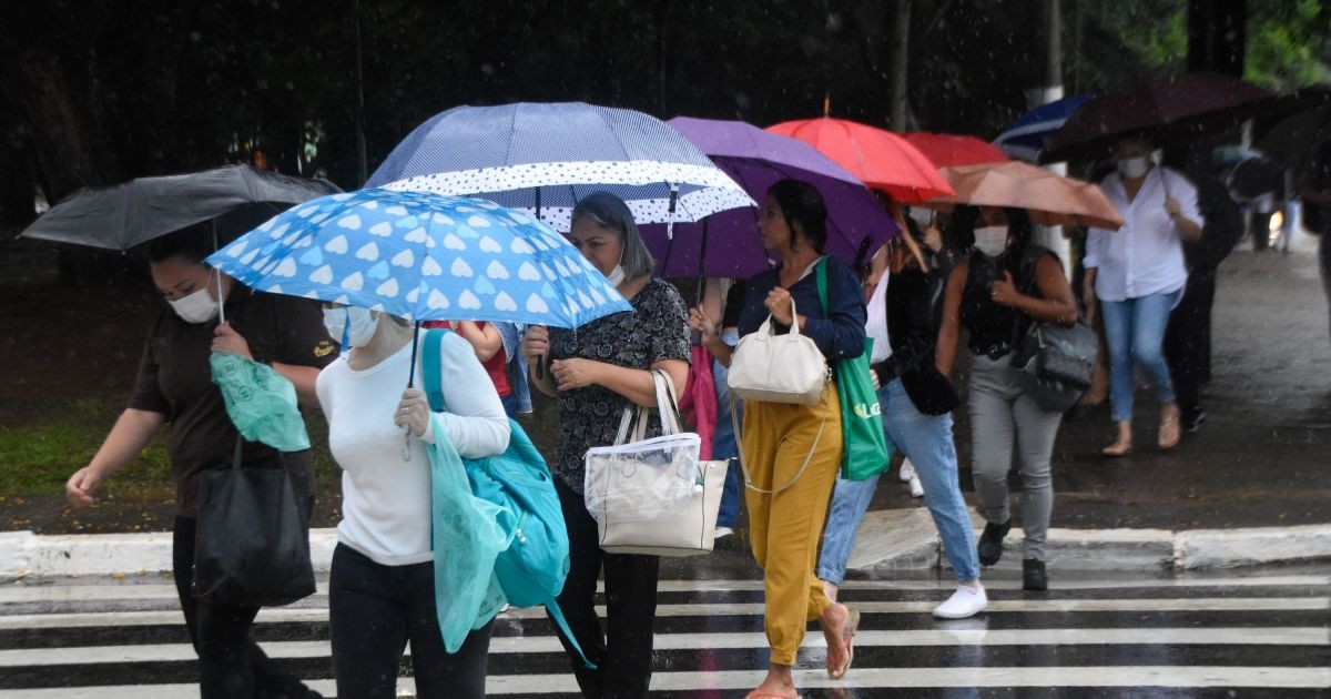 Setembro virou janeiro? Veja até quando vai a chuva em São Paulo