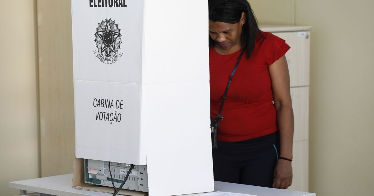 Quem é o eleitor que ainda pode mudar de voto? Pesquisa explica