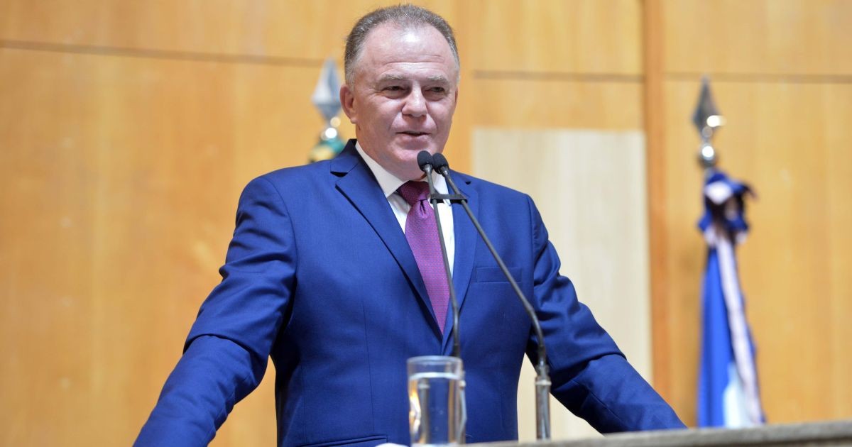 Paraná: Casagrande lidera disputa ao Senado no ES; 2º vaga está indefinida