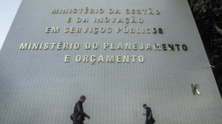 Governo reduz bloqueio, anuncia contingenciamento e congela R$ 16,1 bi
