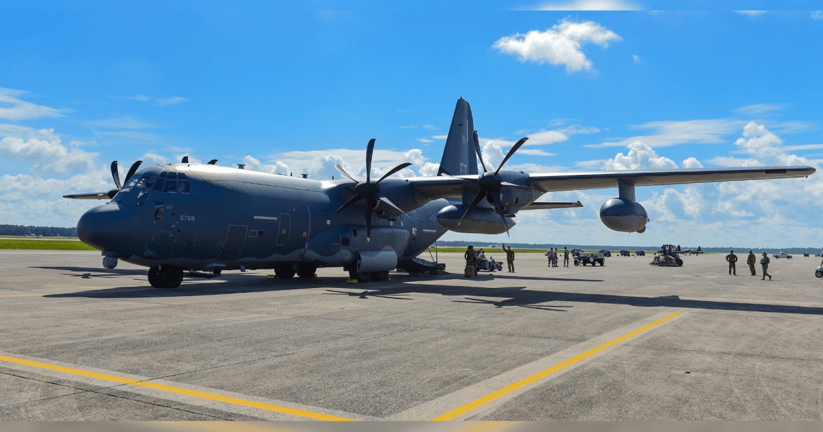 Avião que prendeu Maduro pousa na Base Aérea de Campo Grande para exercício