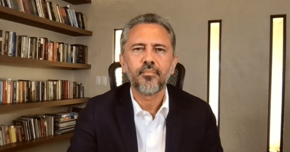 À CNN, Elmano de Freitas fala de relação com Lula: “Só tenho gratidão”