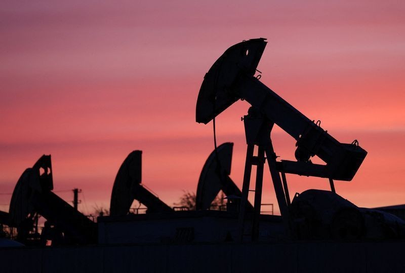 Petróleo sobe mais de 3% em meio a impasse nas negociações no Oriente Médio