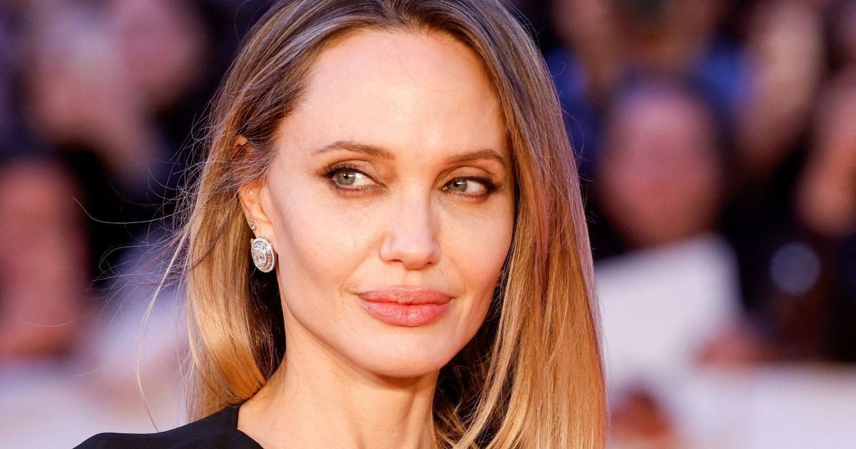 Angelina Jolie vende mansão em Hollywood por R$ 128 milhões, diz site