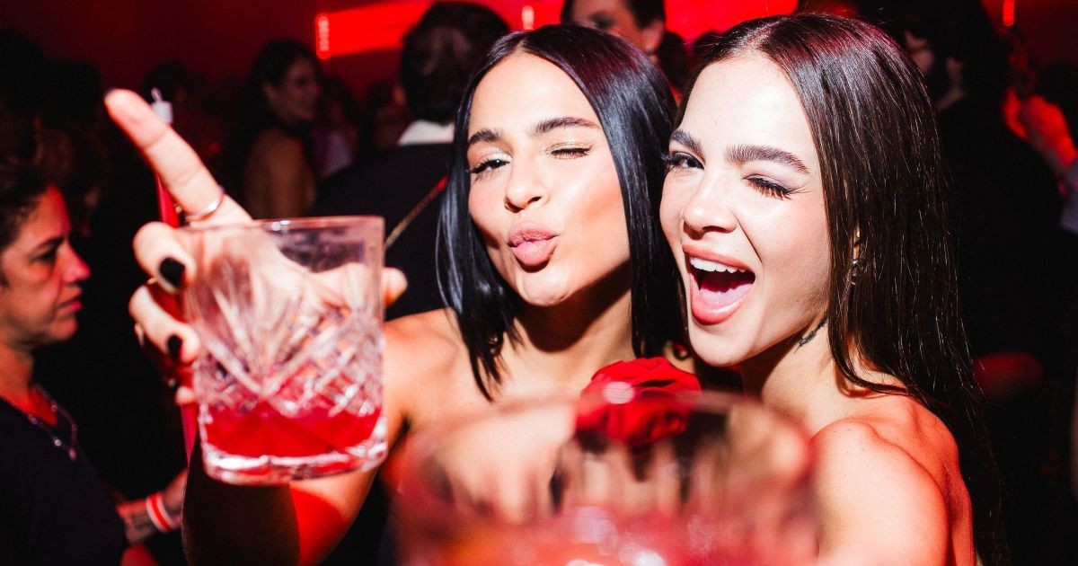 Netflix celebra 15 anos no Brasil e reúne famosos em festa; veja