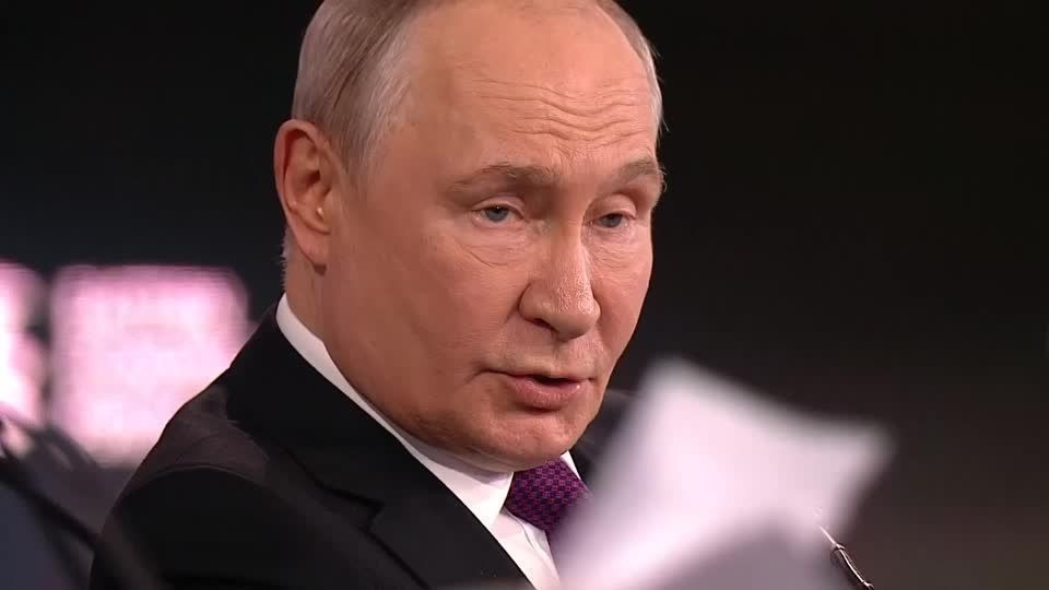 Relação com EUA foi reduzida a quase zero, mas podemos negociar, diz Putin