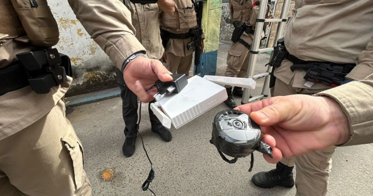 PM retira 49 câmeras clandestinas usadas para monitorar forças de segurança