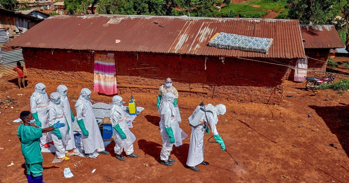 Violência e desconfiança dificultam combate ao ebola no Congo