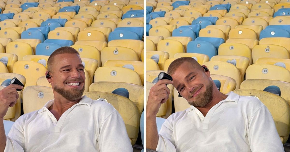 Ricky Martin posa na arquibancada do Maracanã antes de show