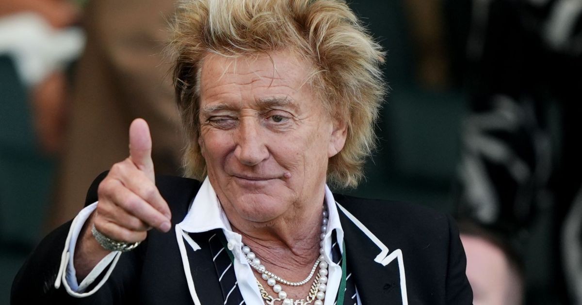 Rod Stewart anuncia última turnê da carreira após problemas de saúde