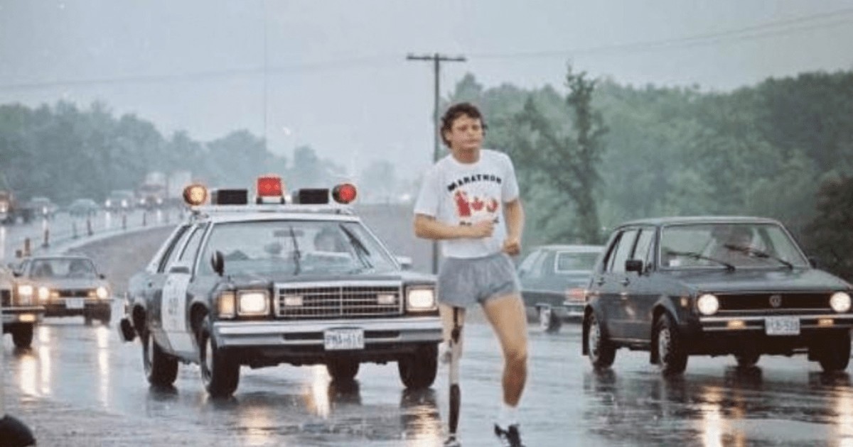 Ele correu 42 km por dia após ficar 16 meses no hospital, amputar a perna e colocar prótese de aço; entenda como Terry Fox inspirou corridas no Brasil