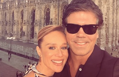 Mariana Ximenes viaja durante folga de “Quem Ama Cuida” com o namorado