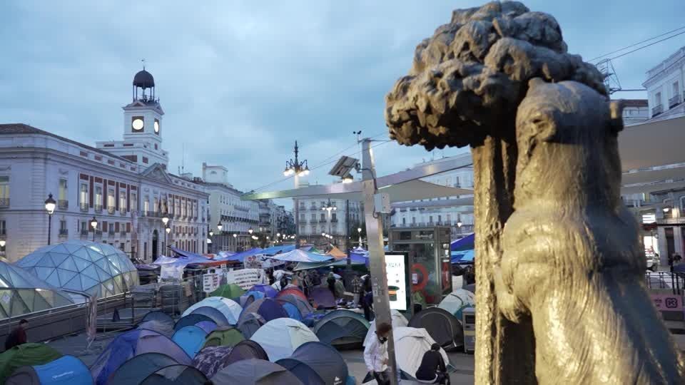 Governo da Espanha aprova medidas para crise habitacional após protestos