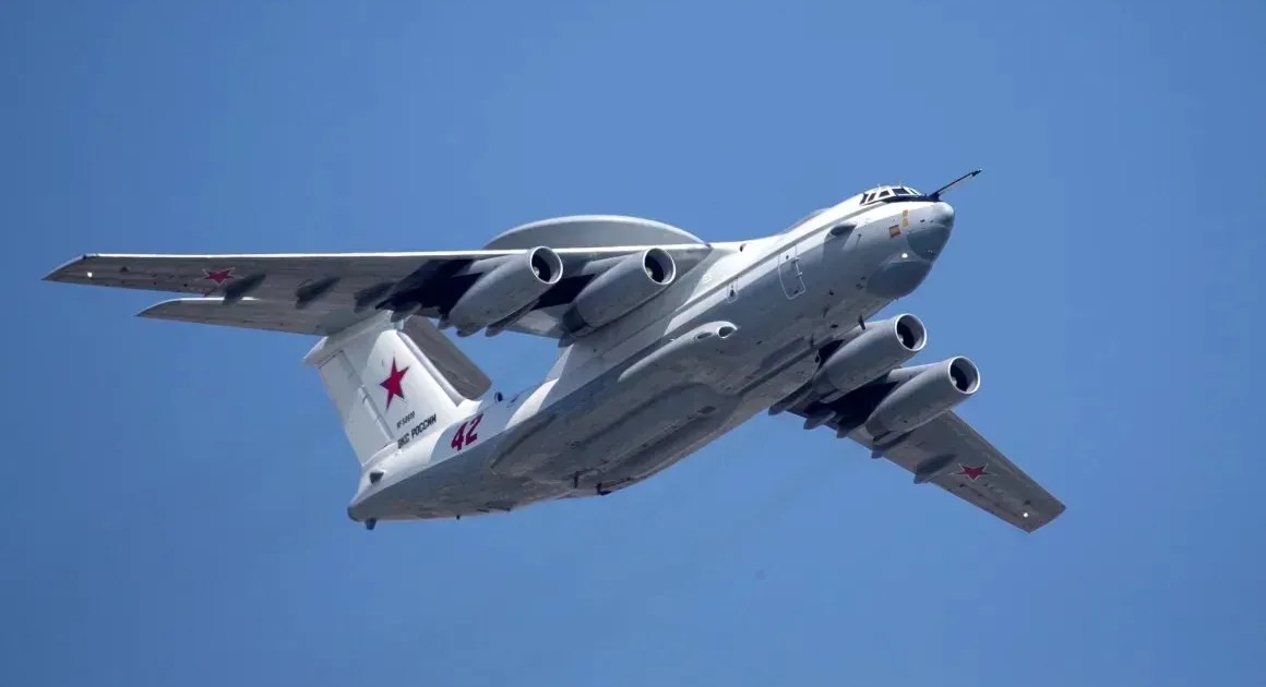 Avião militar cai na Rússia e deixa seis pessoas mortas, diz agência