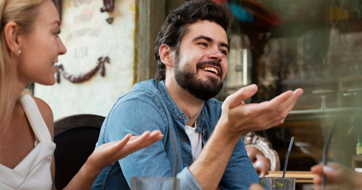 Ciência dos gestos: por que algumas pessoas não conseguem falar sem gesticular?