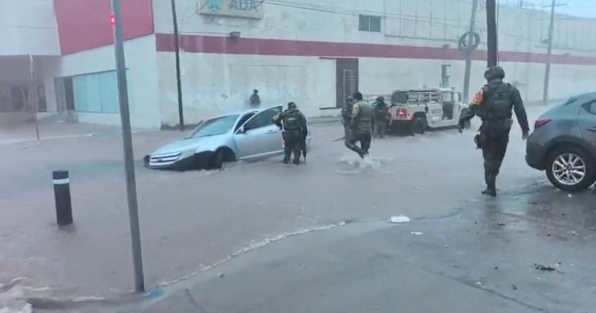 Furacão Polo atinge a costa do México pela segunda vez