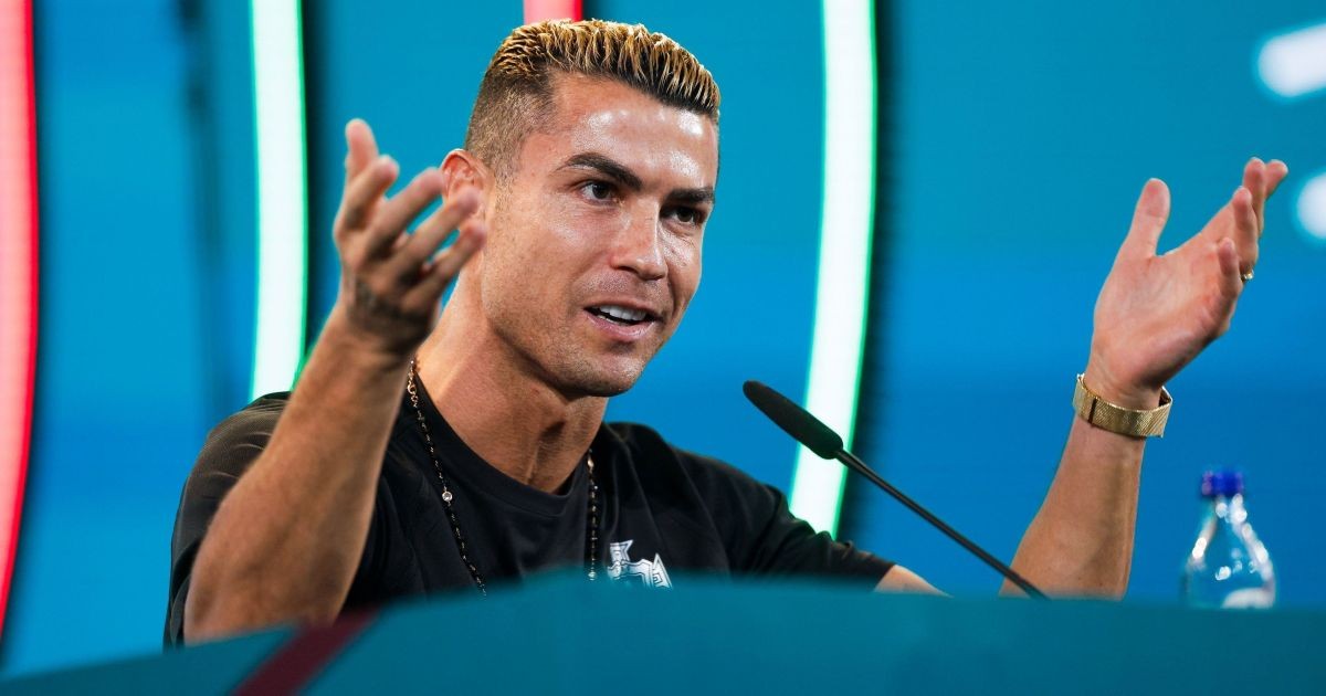 Jorge Jesus e Proença tentam impedir saída de Cristiano Ronaldo, mas falham