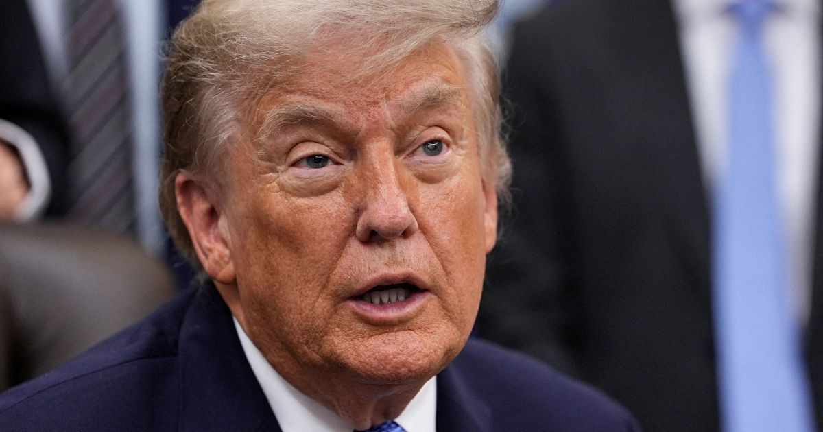 Trump diz acreditar que autor de ataque em voo tem ligação com Irã