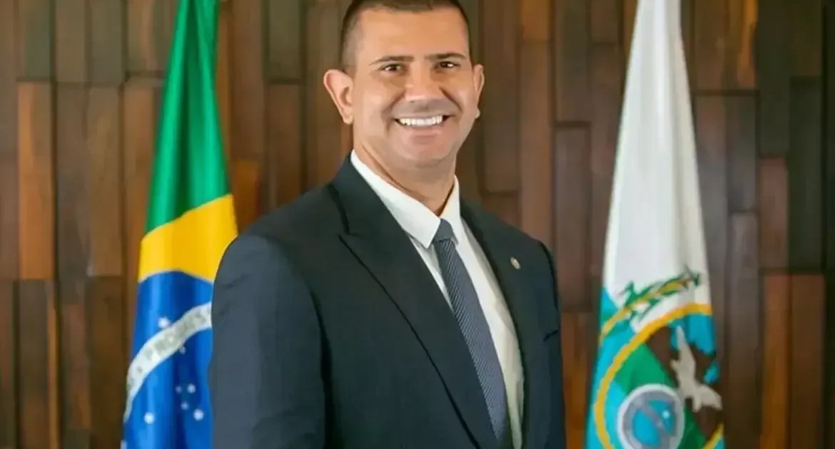 Saiba qual é o número de Douglas Ruas, candidato ao governo do RJ