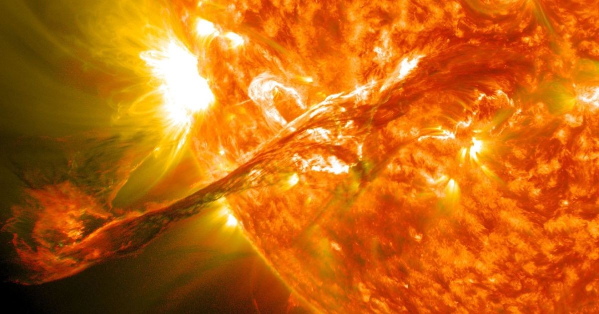 Terra entra em alerta após erupção em filamento do Sol gerar tempestade solar em direção ao planeta