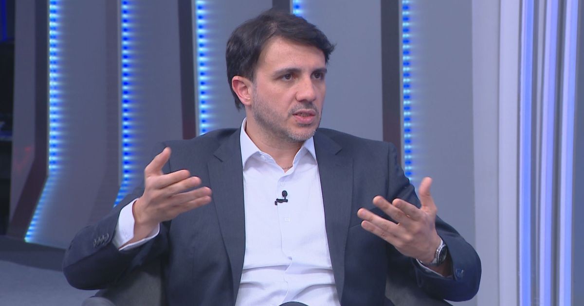 “Você, brasileiro, não terá debate algum”, diz Renan após cancelamento