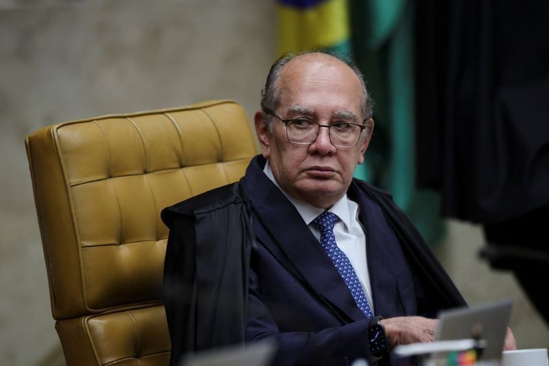 Gilmar exerce “ativismo judicial” ao arbitrar sobre Renan, diz jurista