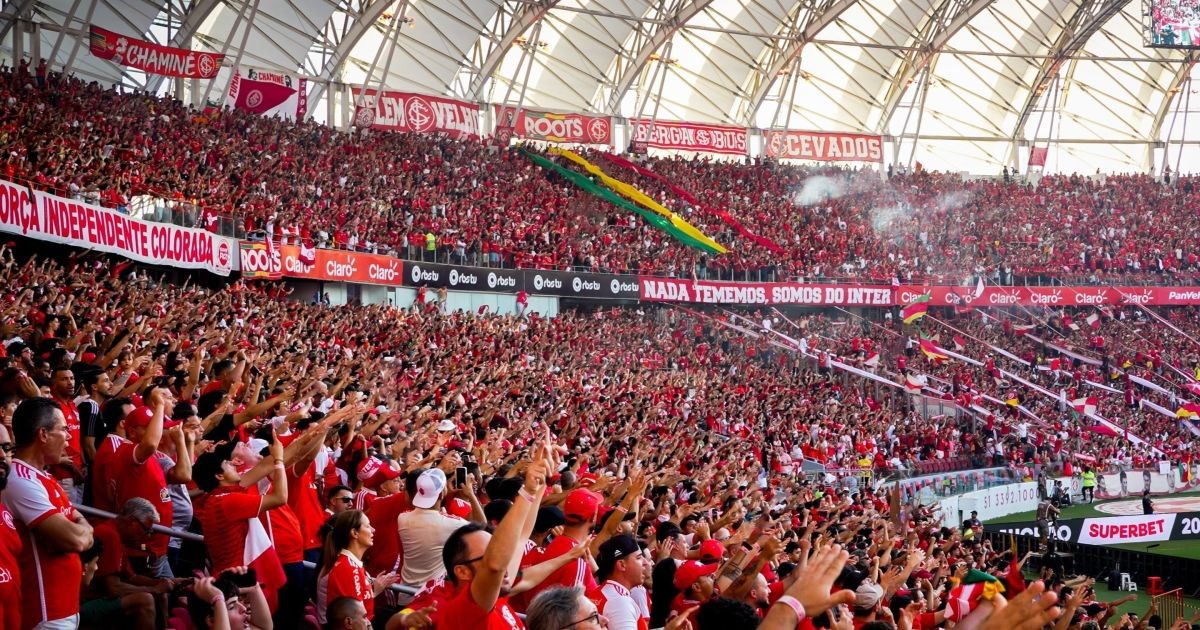 Internacional coloca ingressos gratuitos para sócios contra o Corinthians