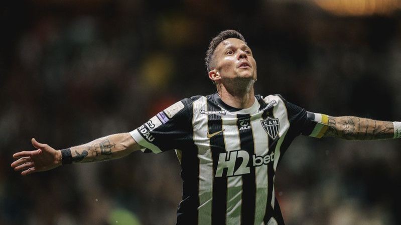 Atlético-MG bate Red Bull Bragantino e se aproxima do G5 do Brasileirão