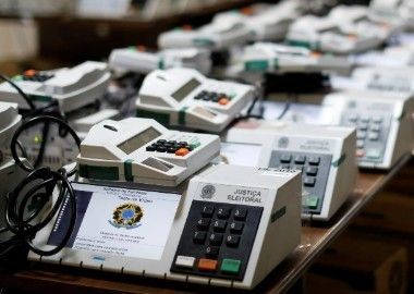 Sala de apuração do TSE tem 150 funcionários para monitorar votos
